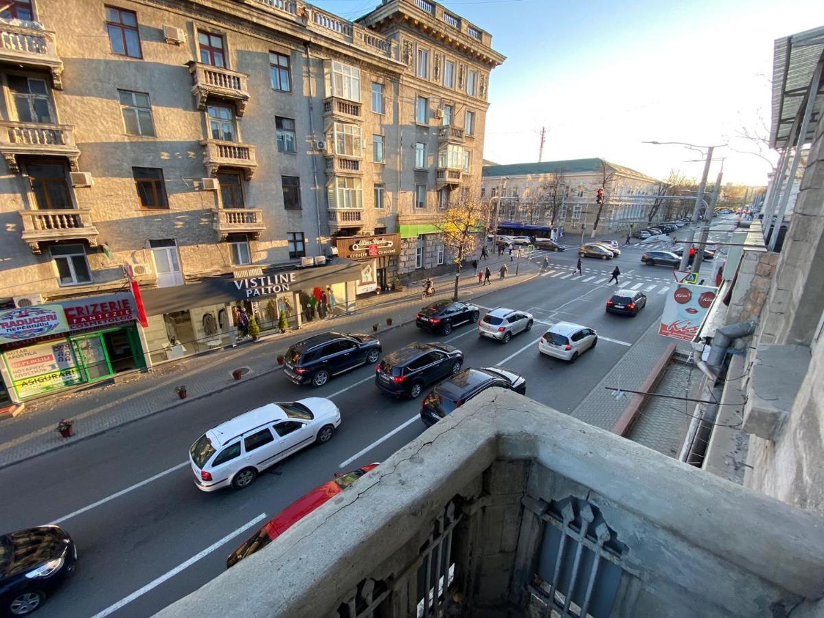 White New Apartments Ultracentral 2-Rooms In The Heart Chisinau Bagian luar foto